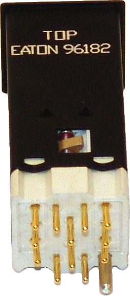 SWITCH BODY/Eaton 582, Momentary, double pull double throw, split lamp ground.  For use with 582 cap assembly. 
